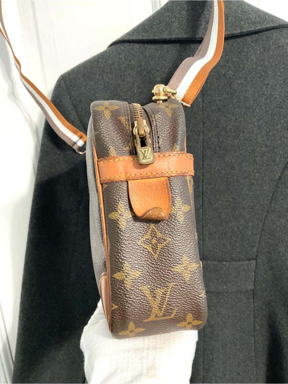 ✅LV AUTHENTIC COMPEIGNE CLUTCH 28 LOUIS VUITTON MONOGRAM - Picture 11 of 14